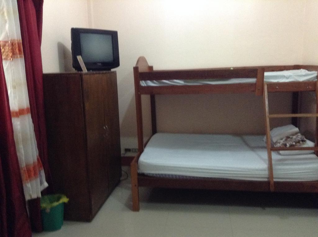เทียแมร์เกสท์เฮาส์ Hotel Puerto Princesa ภายนอก รูปภาพ
