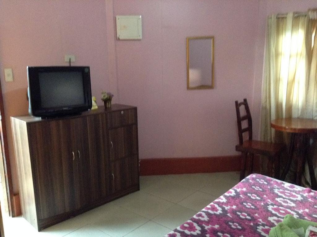 เทียแมร์เกสท์เฮาส์ Hotel Puerto Princesa ภายนอก รูปภาพ