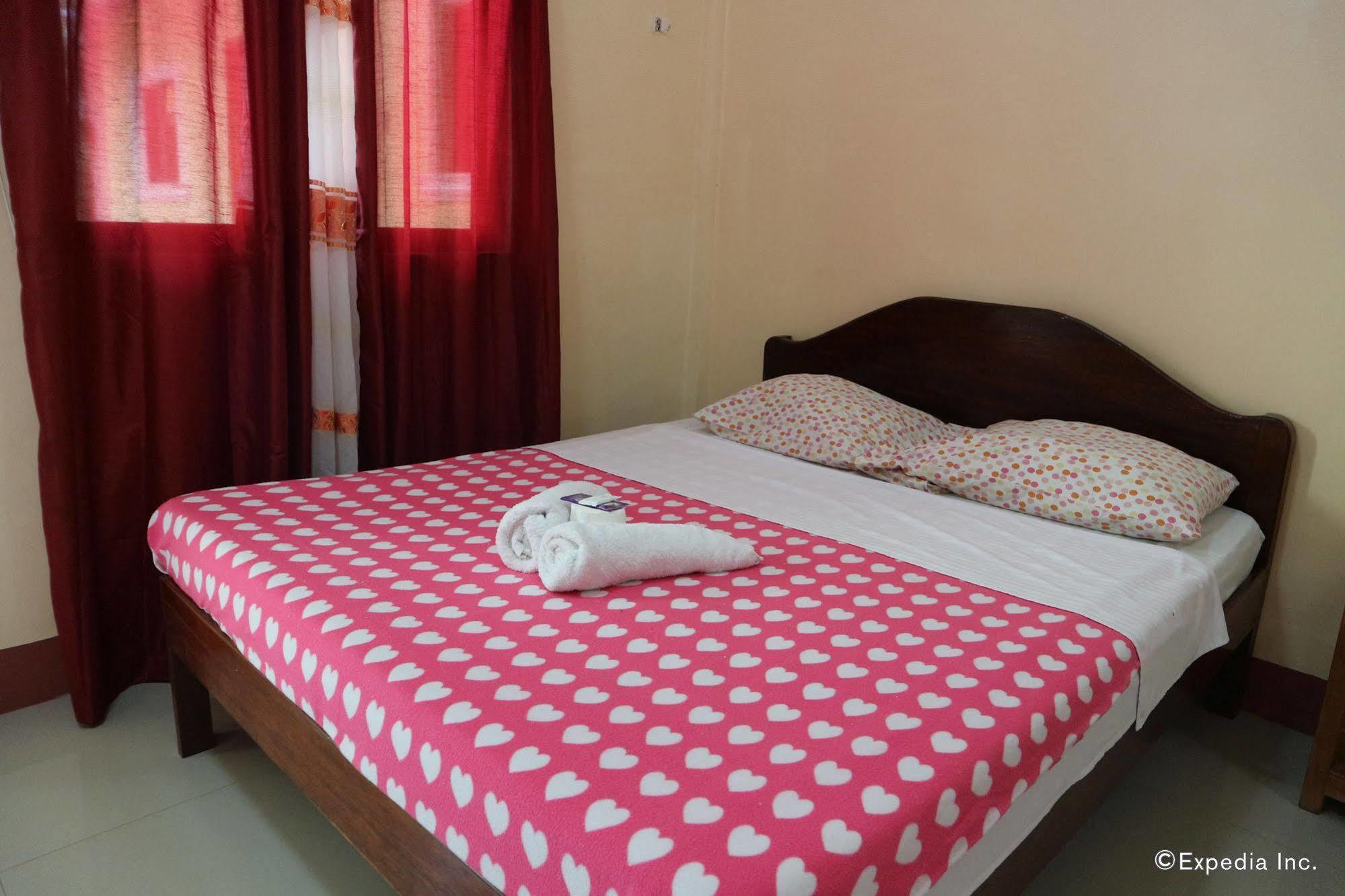 เทียแมร์เกสท์เฮาส์ Hotel Puerto Princesa ภายนอก รูปภาพ