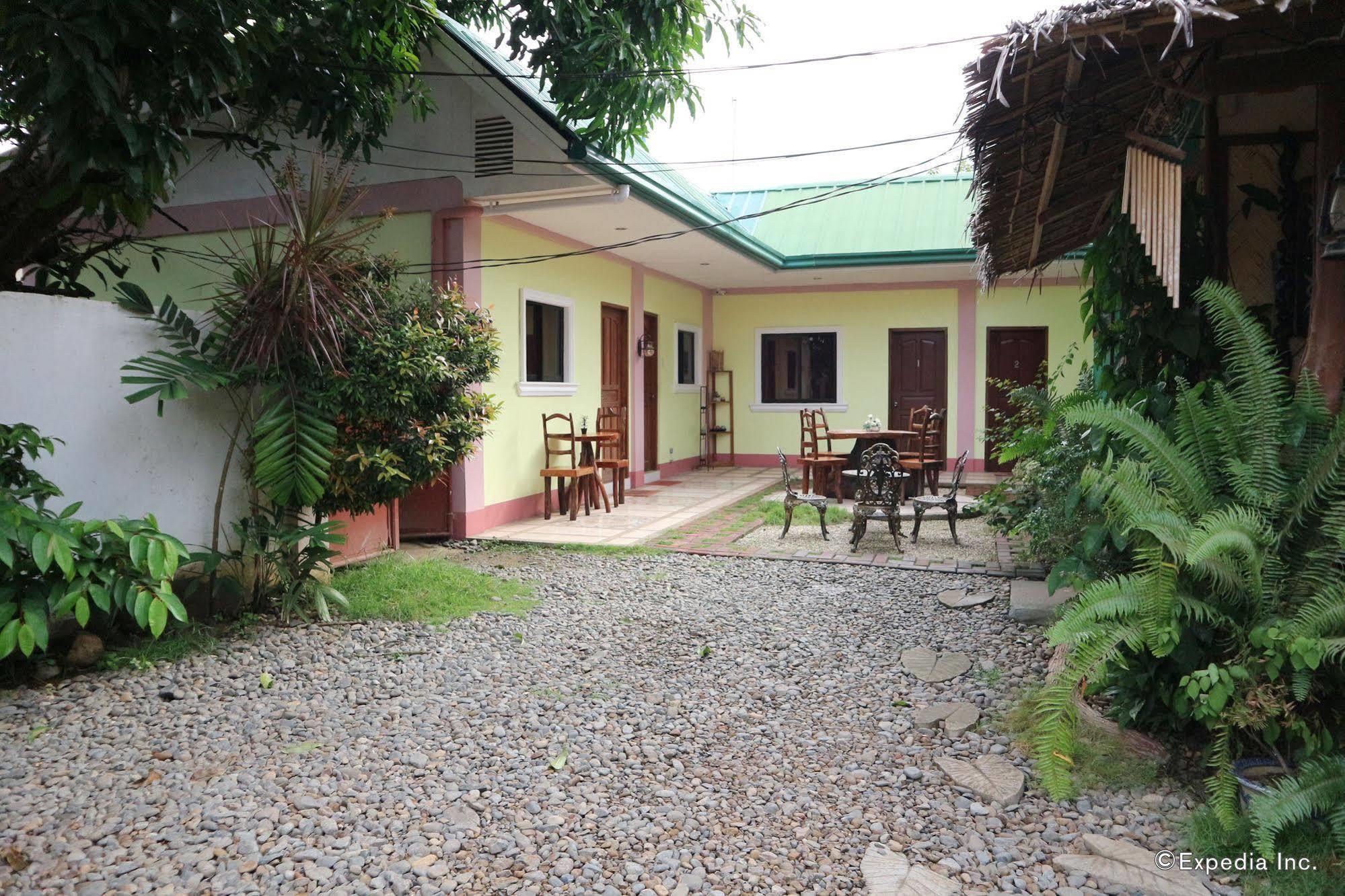 เทียแมร์เกสท์เฮาส์ Hotel Puerto Princesa ภายนอก รูปภาพ